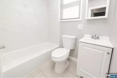 143 Pearsall Avenue, Jersey City, NJ 07305 - Photo 17