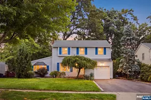 557 Monroe Ct, River Edge, NJ 07661 - Photo 1