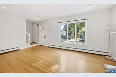 557 Monroe Court, River Edge, NJ 07661 - Photo 3