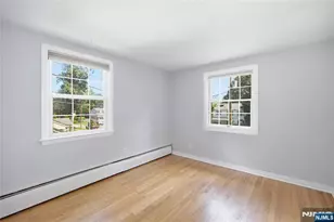 557 Monroe Ct, River Edge, NJ 07661 - Photo 15