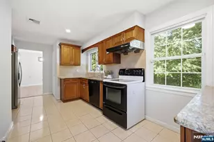 557 Monroe Ct, River Edge, NJ 07661 - Photo 5