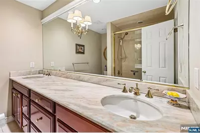 4 Allison Court, Allendale, NJ 07401 - Photo 15