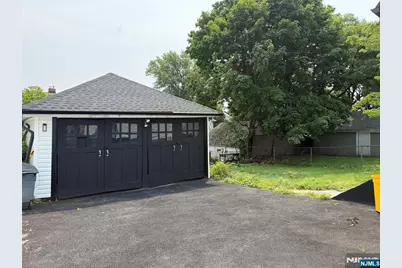 319 Crestview Place, Teaneck Township, NJ 07666 - Photo 3