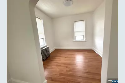 257 Roff Avenue, Palisades Park, NJ 07650 - Photo 5