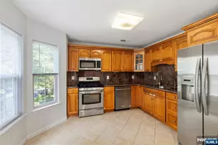 2249 Margaret Ct, Mahwah, NJ 07430 - Photo 9