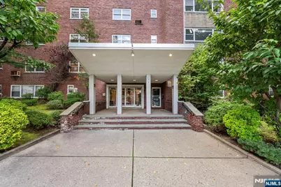 1575 Center Avenue 1F #1F, Fort Lee, NJ 07024 - Photo 1