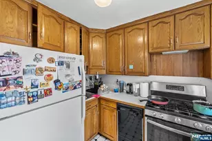 1575 Center Ave 1F, Fort Lee, NJ 07024 - Photo 11
