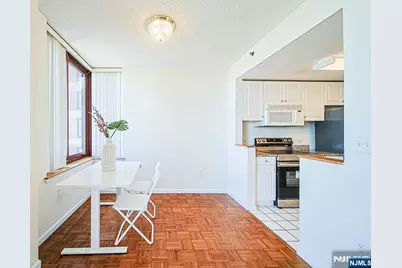 100 Old Palisade Road 3415 #3415, Fort Lee, NJ 07024 - Photo 11