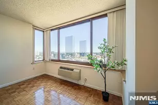 100 Old Palisade Road 3415, Fort Lee, NJ 07024 - Photo 13