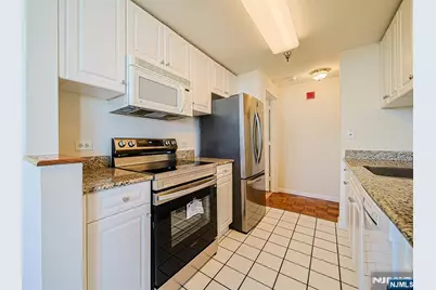 100 Old Palisade Road 3415 #3415, Fort Lee, NJ 07024 - Photo 15