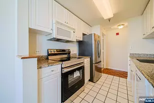 100 Old Palisade Road 3415, Fort Lee, NJ 07024 - Photo 15