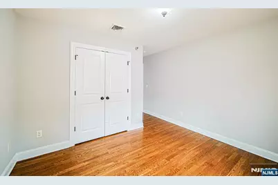 2462 3rd Street, Fort Lee, NJ 07024 - Photo 27