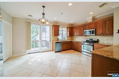 2462 3rd Street, Fort Lee, NJ 07024 - Photo 13