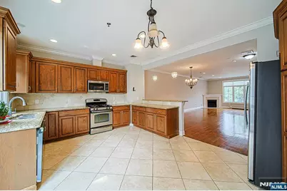 2462 3rd Street, Fort Lee, NJ 07024 - Photo 15