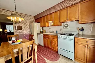 729 7th St, Carlstadt, NJ 07072 - Photo 9