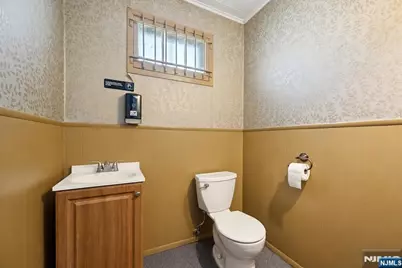 77 Maple Avenue, Wallington, NJ 07057 - Photo 11