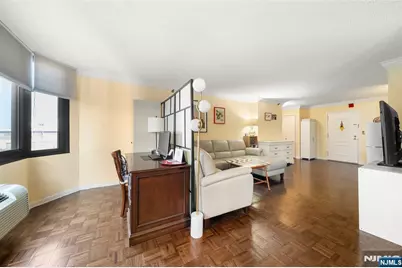 326 Prospect Avenue 8J #8J, Hackensack, NJ 07601 - Photo 5
