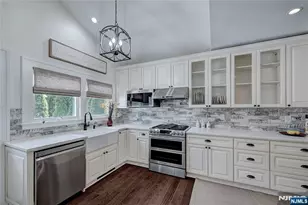 10 Marion Rd, Verona, NJ 07044 - Photo 11