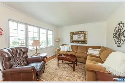 11 Susan Court, Clifton, NJ 07012 - Photo 3