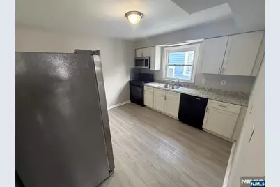 240-242 Wainwright Street, Newark, NJ 07112 - Photo 17