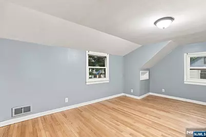 654 Howard Street, Teaneck Township, NJ 07666 - Photo 15
