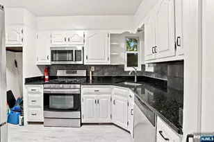 654 Howard St, Teaneck Township, NJ 07666 - Photo 9