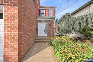 2-26 Grunauer Pl, Fair Lawn, NJ 07410 - Photo 3