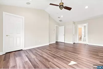 2-26 Grunauer Place, Fair Lawn, NJ 07410 - Photo 21