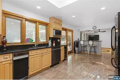 228 Dorothy Drive, North Haledon, NJ 07508 - Photo 9