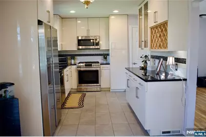 477 Chestnut Avenue, South Hackensack Township, NJ 07606 - Photo 9