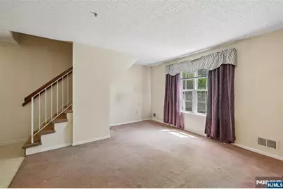 144 Prestwick Way 144 #144, Edison, NJ 08820 - Photo 3