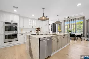 22 Berkshire Pl, Englewood Cliffs, NJ 07632 - Photo 11
