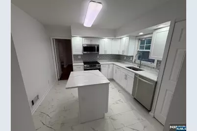 225 Hillside Avenue, Allendale, NJ 07401 - Photo 5