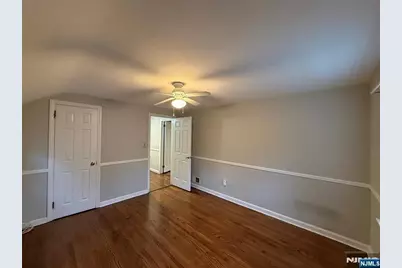 225 Hillside Avenue, Allendale, NJ 07401 - Photo 9