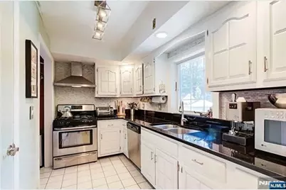 112 Tenafly Road, Tenafly, NJ 07670 - Photo 3