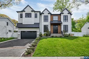 336 Lockwood Dr, Paramus, NJ 07652 - Photo 1