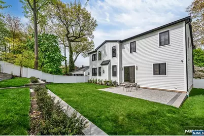 336 Lockwood Drive, Paramus, NJ 07652 - Photo 47