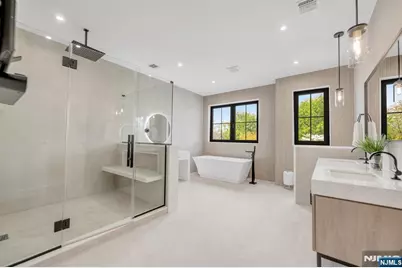336 Lockwood Drive, Paramus, NJ 07652 - Photo 25
