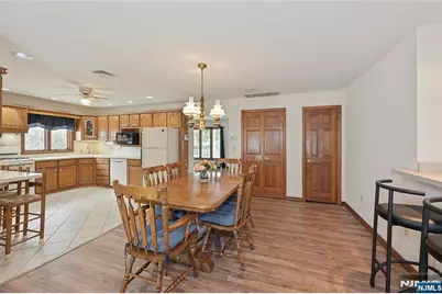 14 Robert Court, Lodi, NJ 07644 - Photo 17