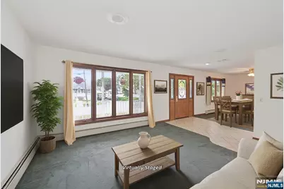 14 Robert Court, Lodi, NJ 07644 - Photo 11