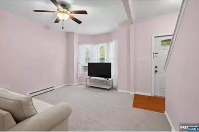 327 Newark Avenue, Lyndhurst Township, NJ 07071 - Photo 17