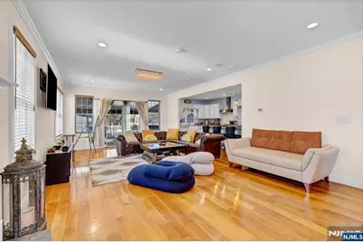 238 Walter Avenue, Hasbrouck Heights, NJ 07604 - Photo 11