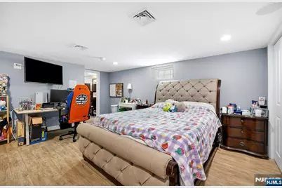238 Walter Avenue, Hasbrouck Heights, NJ 07604 - Photo 37