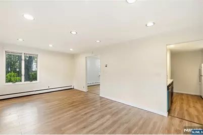 7 Burnham Place, Fair Lawn, NJ 07410 - Photo 9