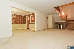281 E Vista View Dr, Mahwah, NJ 07430 - Photo 9