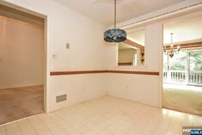 281 E Vista View Drive, Mahwah, NJ 07430 - Photo 11
