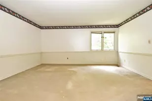281 E Vista View Dr, Mahwah, NJ 07430 - Photo 11