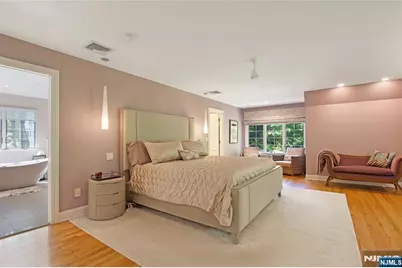 102 Seminary Drive, Mahwah, NJ 07430 - Photo 19