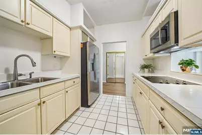 10 Smith Manor Boulevard 119 #119, West Orange Township, NJ 07052 - Photo 9