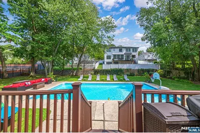 376 Chelsea Street, Paramus, NJ 07652 - Photo 11
